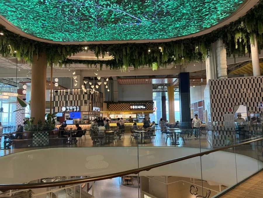 Guide to the Starfield second-floor food court