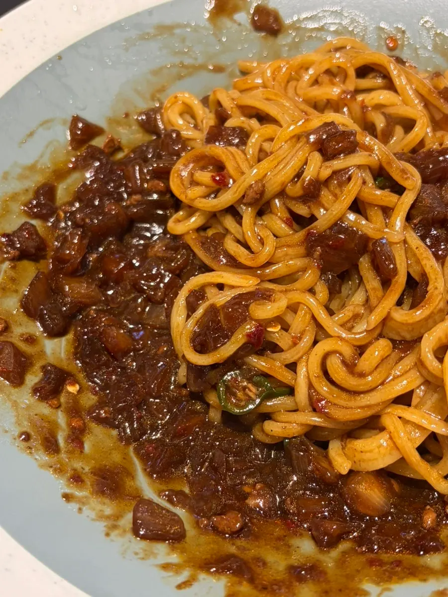 Spicy Sichuan uni jajangmyeon