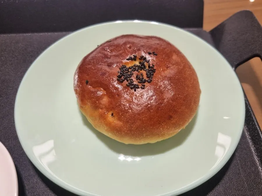 Bánh soufflé castella khổng lồ mềm xốp
