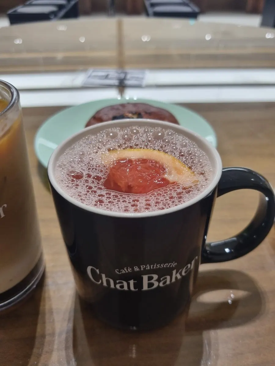 Một ly trà bưởi nóng