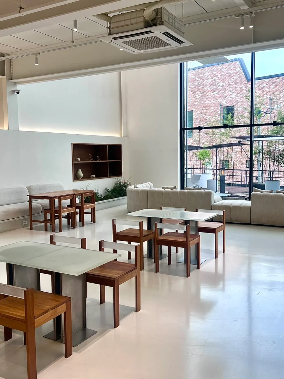 First floor seating and spacious hall at Chat Baker