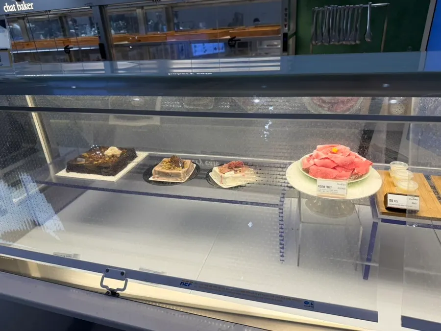 Whole cake showcase at Chat Baker
