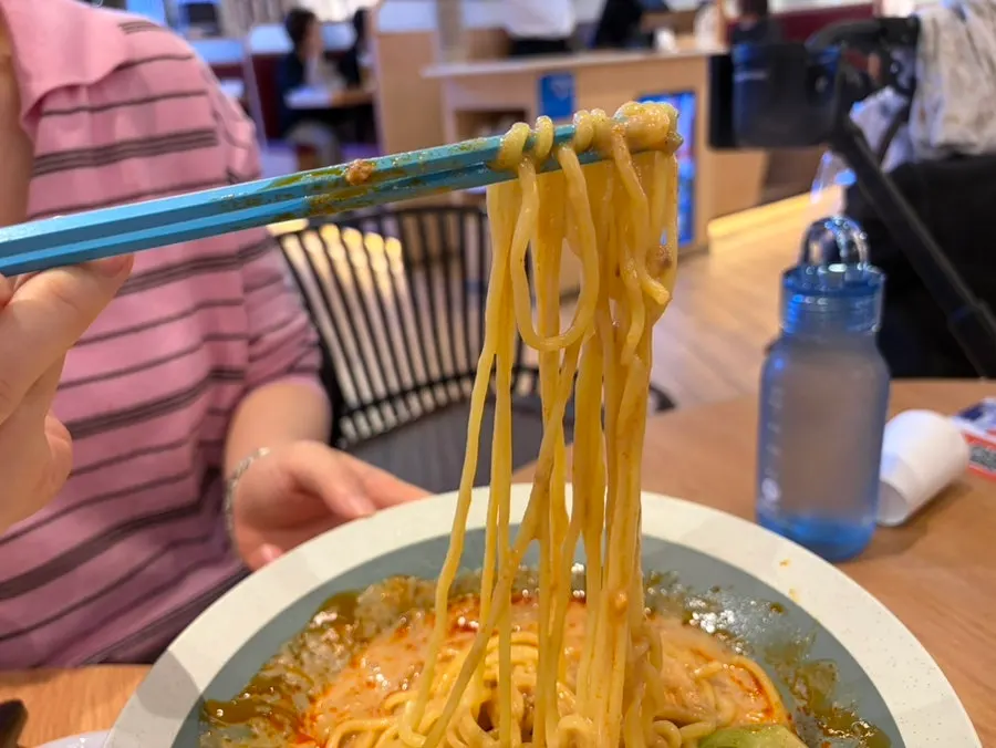 땅콩소스 탄탄면 한 그릇