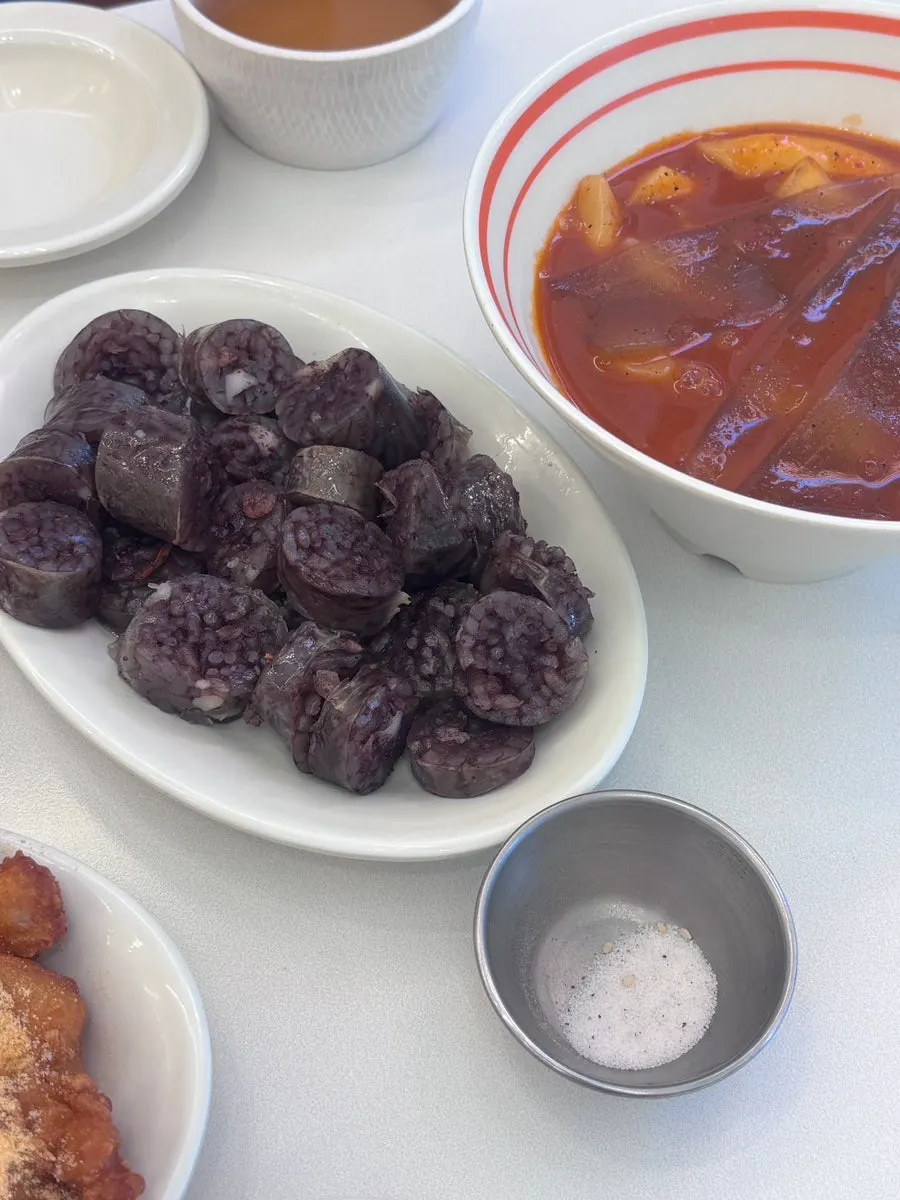 양념이 배인 얌볶이 생 밀떡 떡볶이