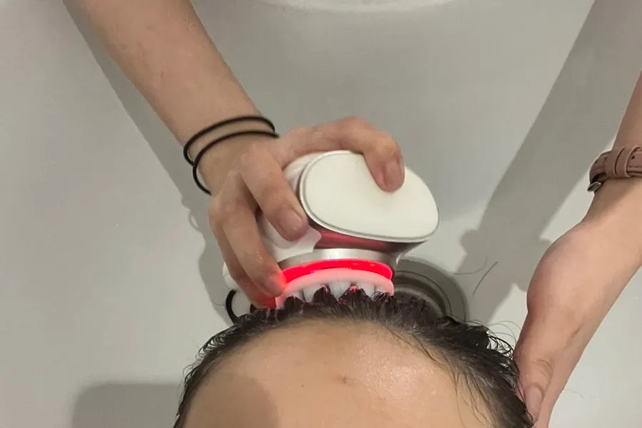 Ultrasonic scalp regeneration machine aiding absorption