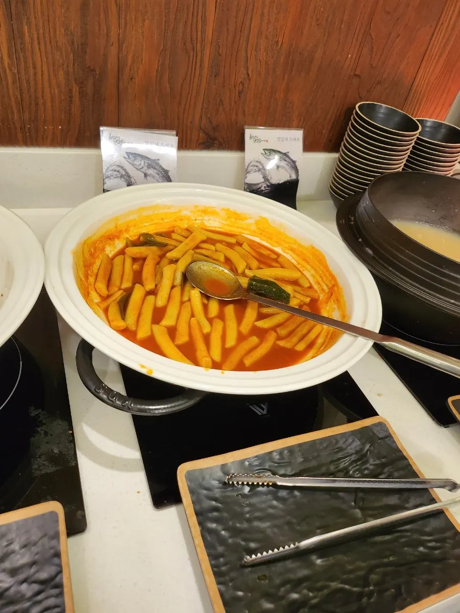 Warm rice served with the set meal