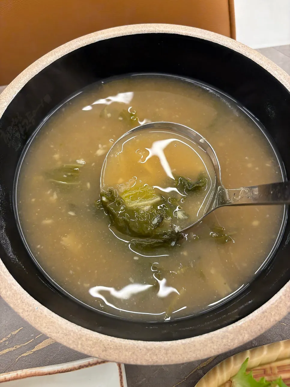 한상에 포함된 된장국