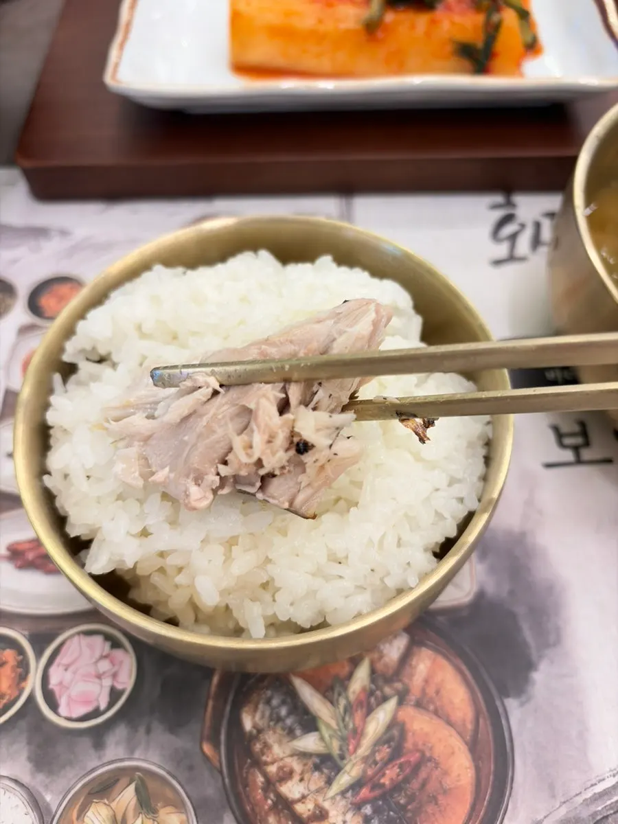 현미밥과 백미밥 두 공기