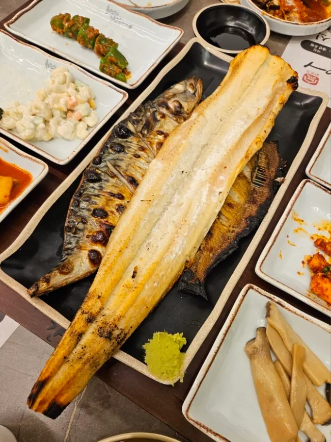 Oven Boyang Set for Two spread at Hwaddeugeuro Gan Godeungeo Bisan Branch