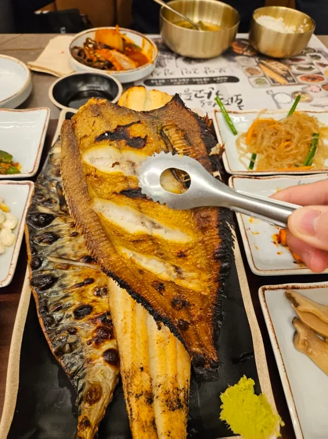 Oven-grilled greenling flounder