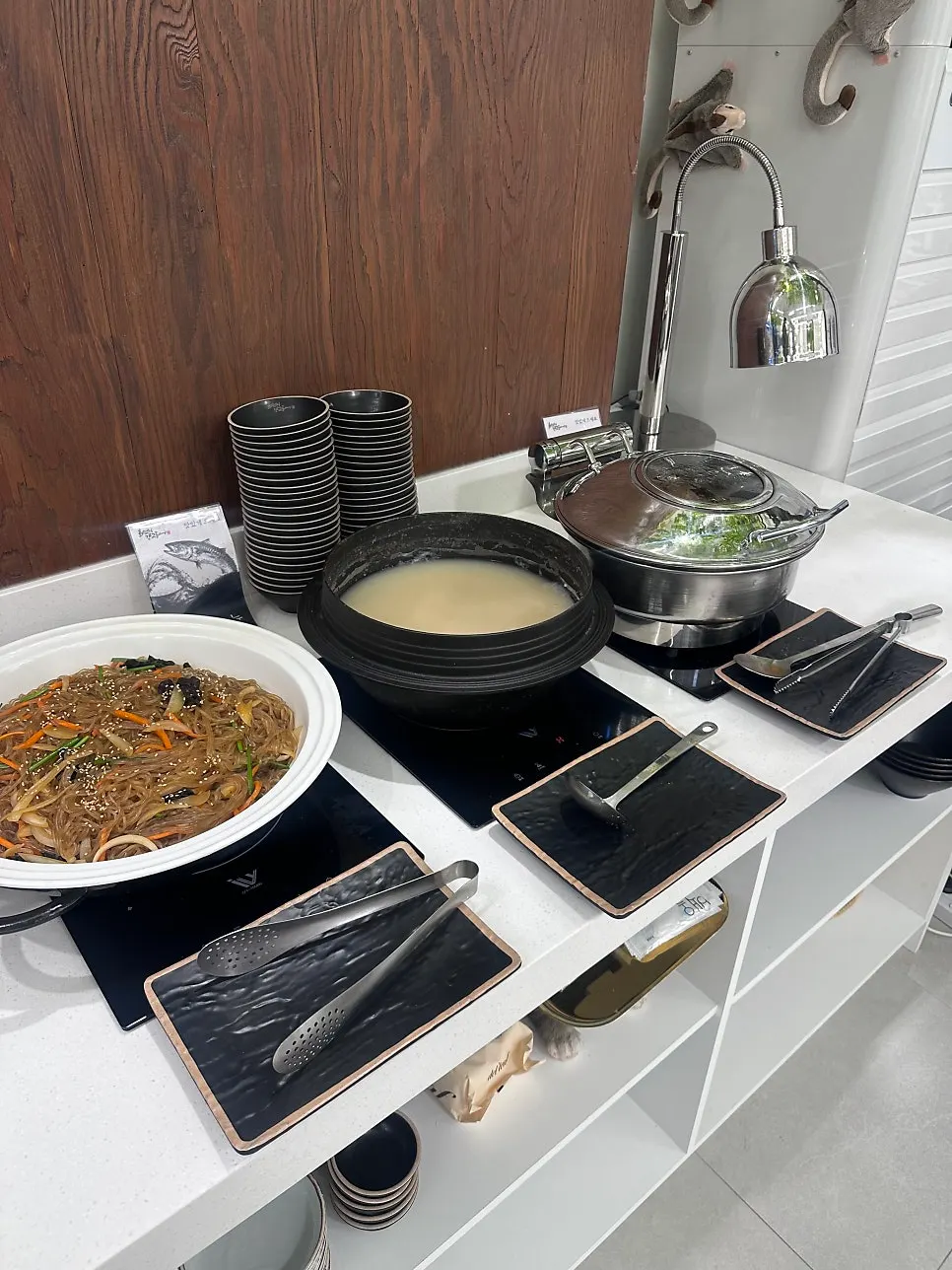 놋그릇에 담긴 시래기 된장국과 밥