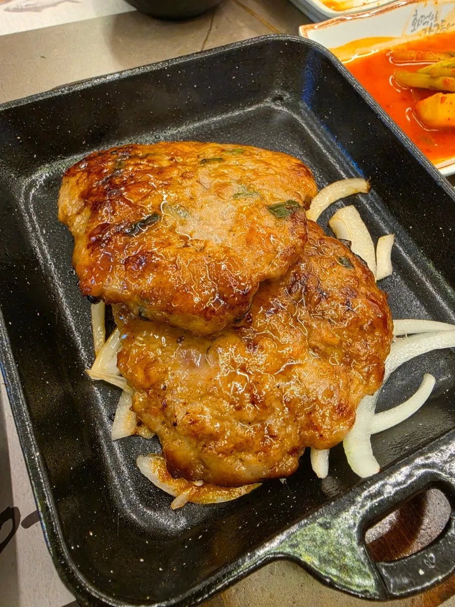 Tteokgalbi ordered for the child