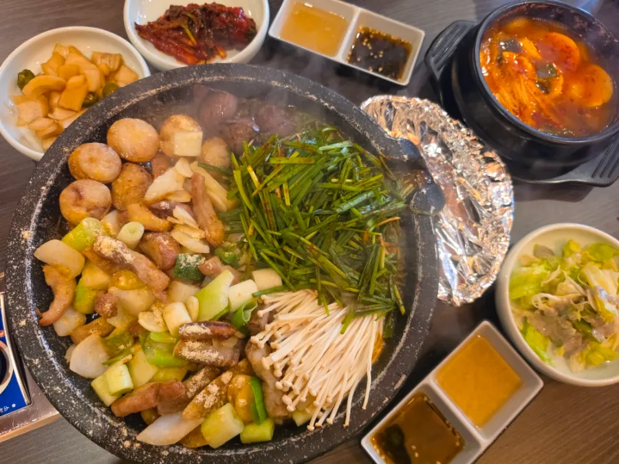 푸짐하게 나온 모듬구이