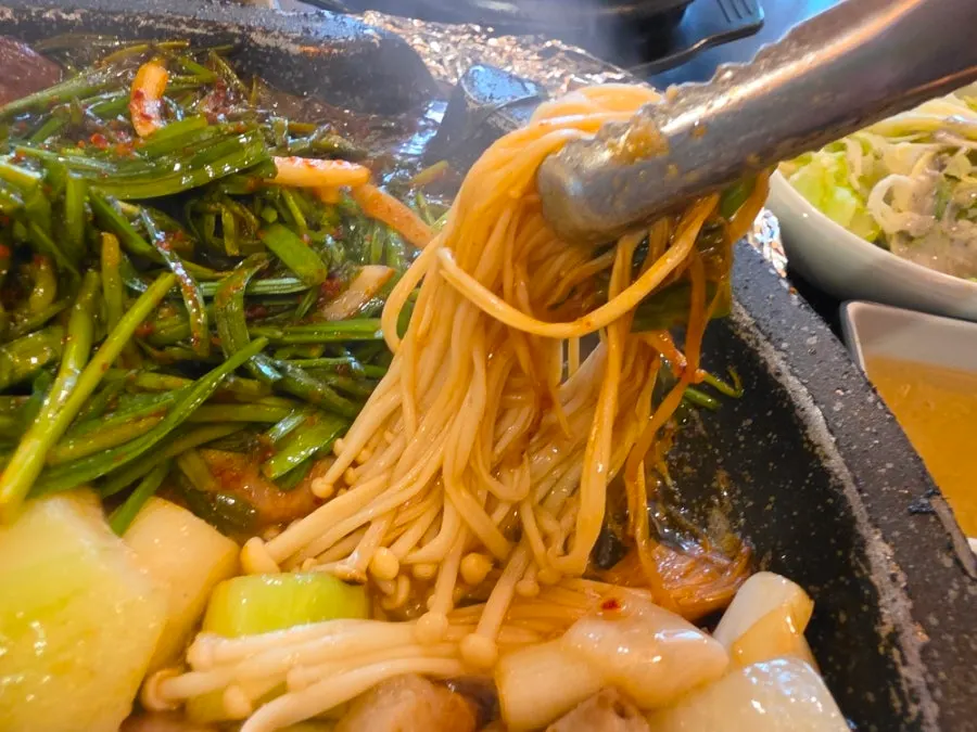곱창과 함께 굽는 채소