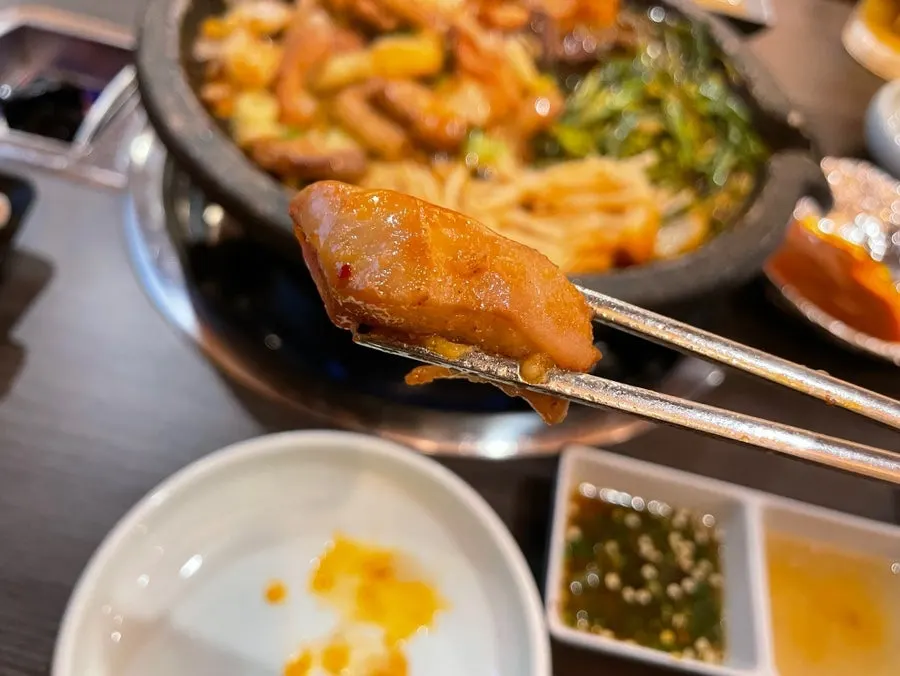 Cross-section of gopchang packed with gop
