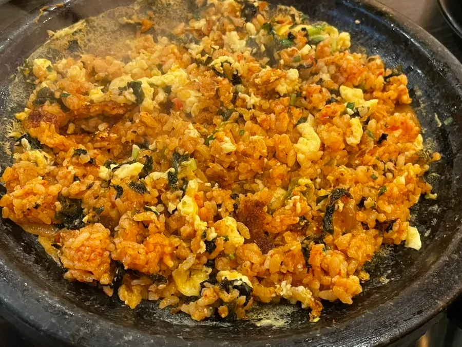 Fried rice served with egg