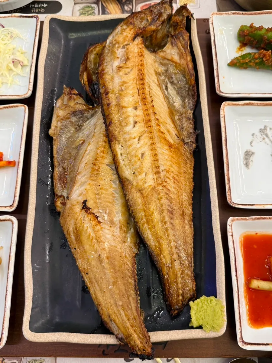 와사비와 함께 나온 화덕 임연수구이