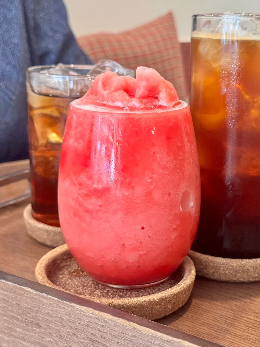 Watermelon smoothie and peach iced tea