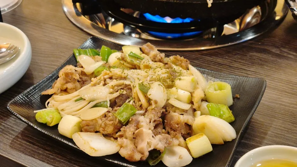 맛있는 냄새가 나는 곱창 불판