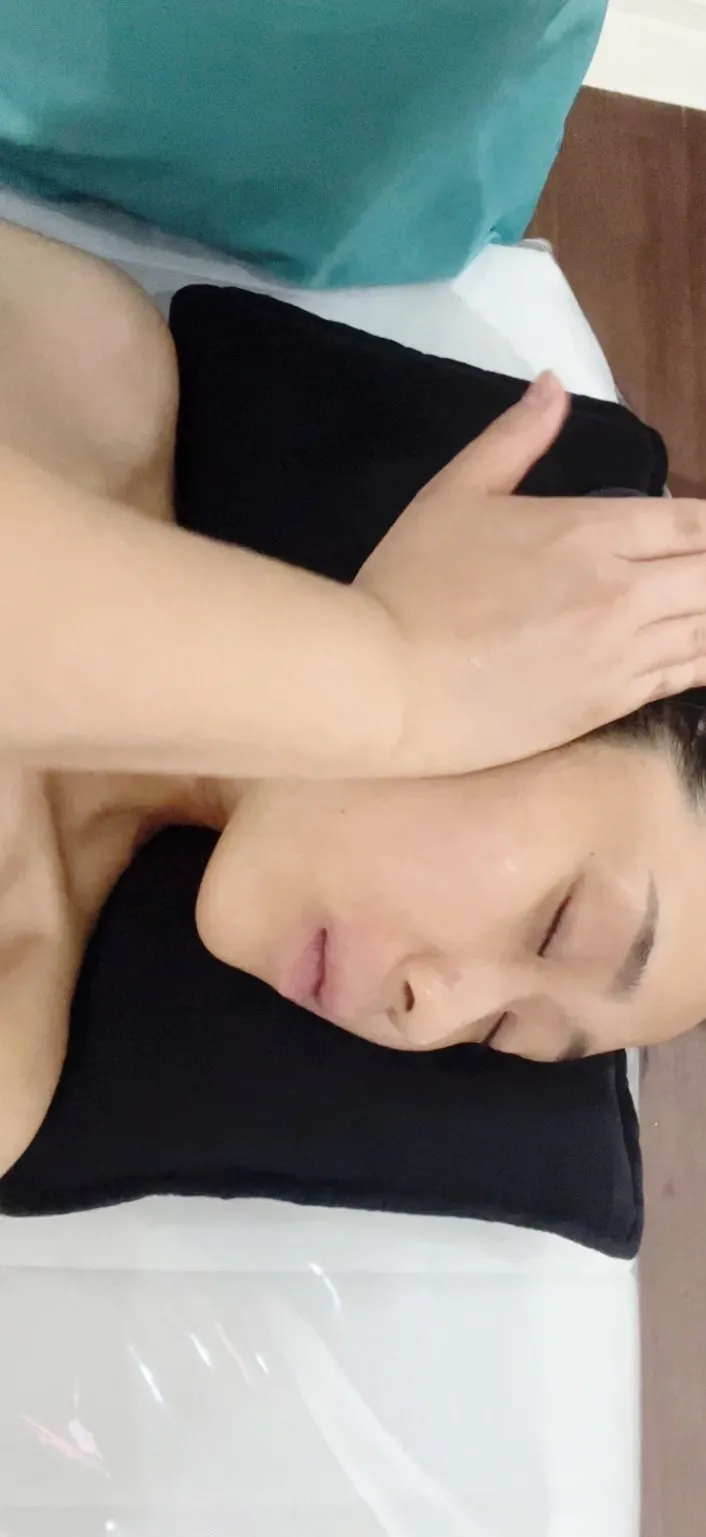 3D facial contour care applied to the nasolabial fold area