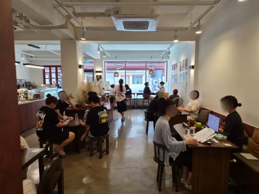 Saechamcoffee entrance and surrounding street view