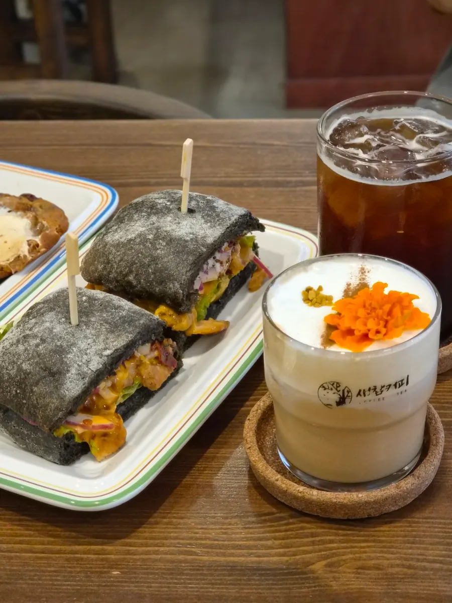 Cross-section of the spicy chicken sandwich with chicken thigh and vegetables