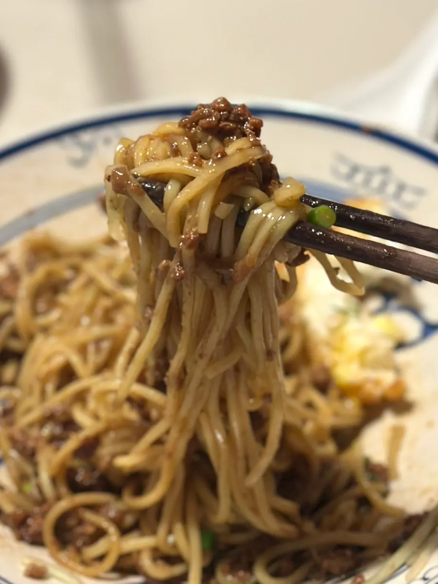 Bobo-style jajangmyeon with meat sauce