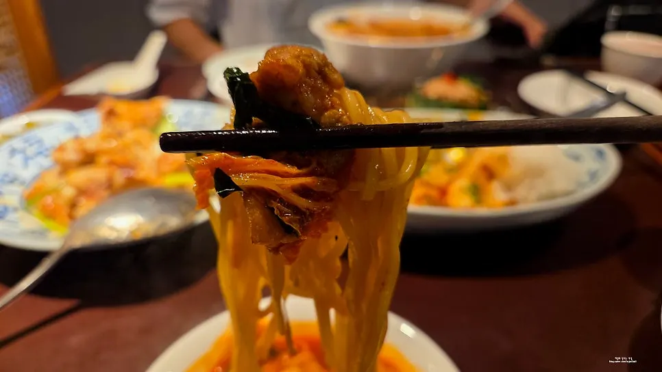 압구정로데오 중식 콜키지 2만원 할인과 버터탕수육 점심, 보보식당