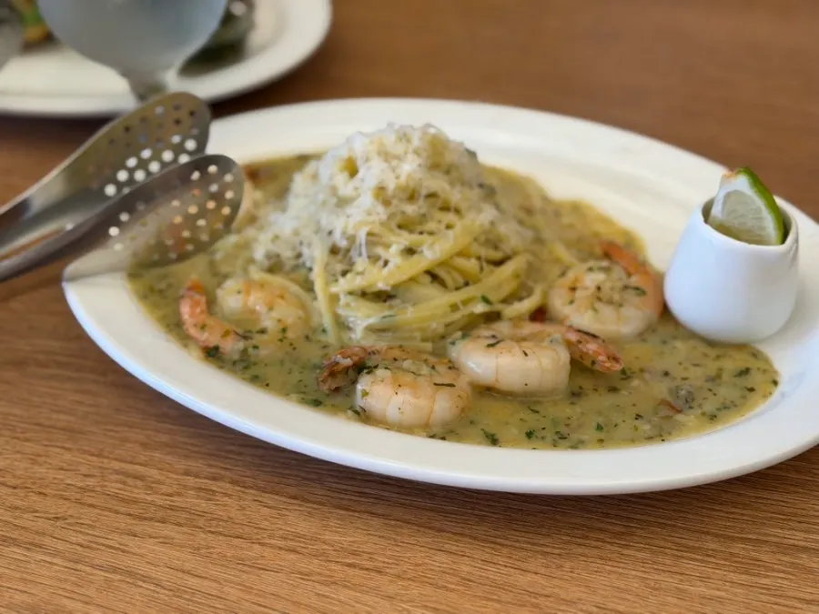 Butter garlic shrimp pasta