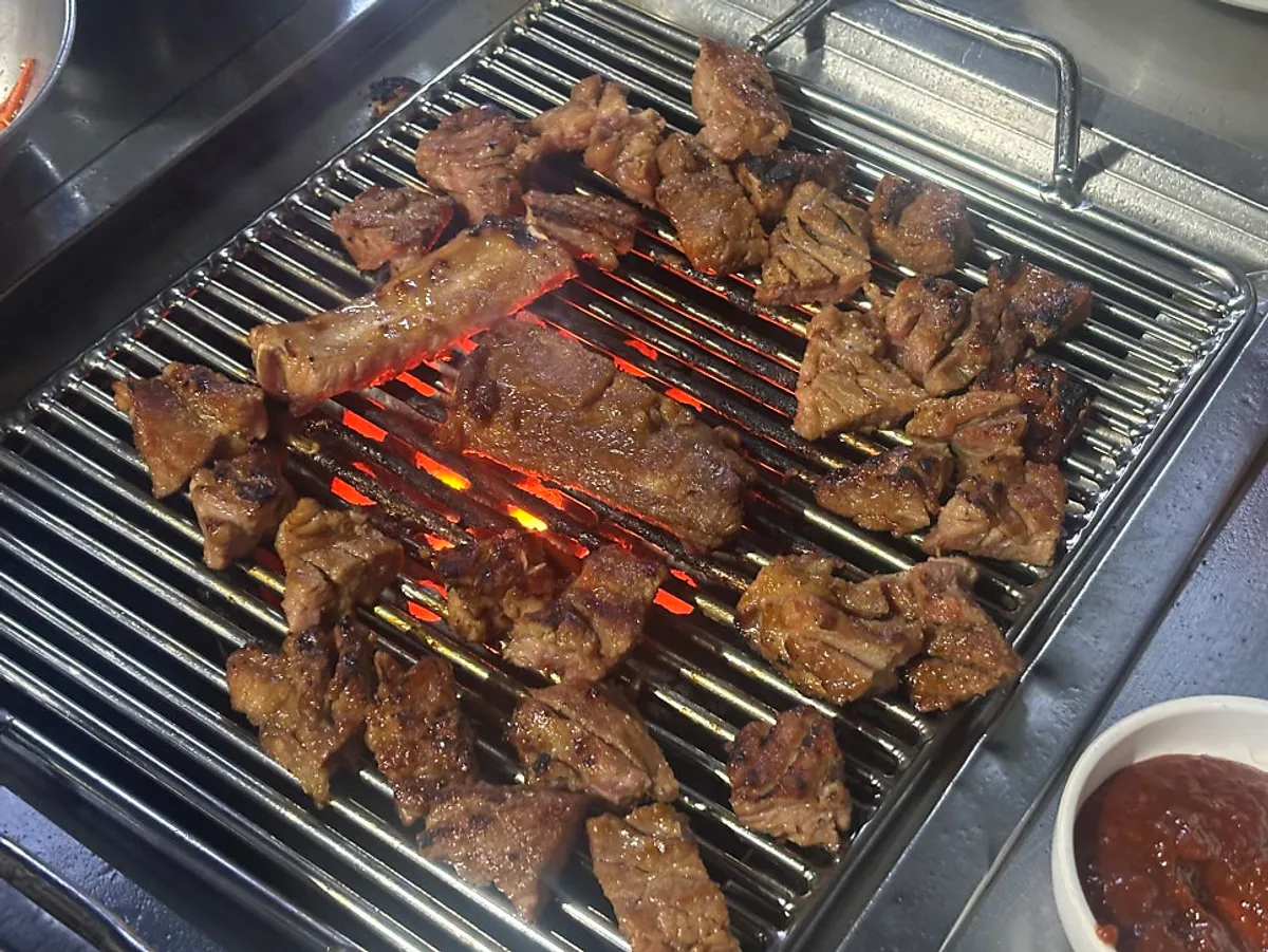 Exterior of Yeontan Gongjang, an Apgujeong outdoor Korean BBQ restaurant