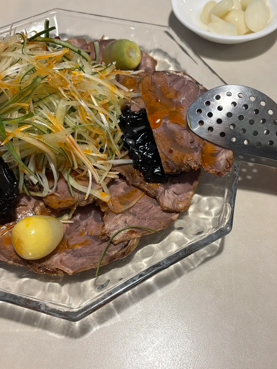 보보식당 오향 장육 소고기 냉채 한 접시