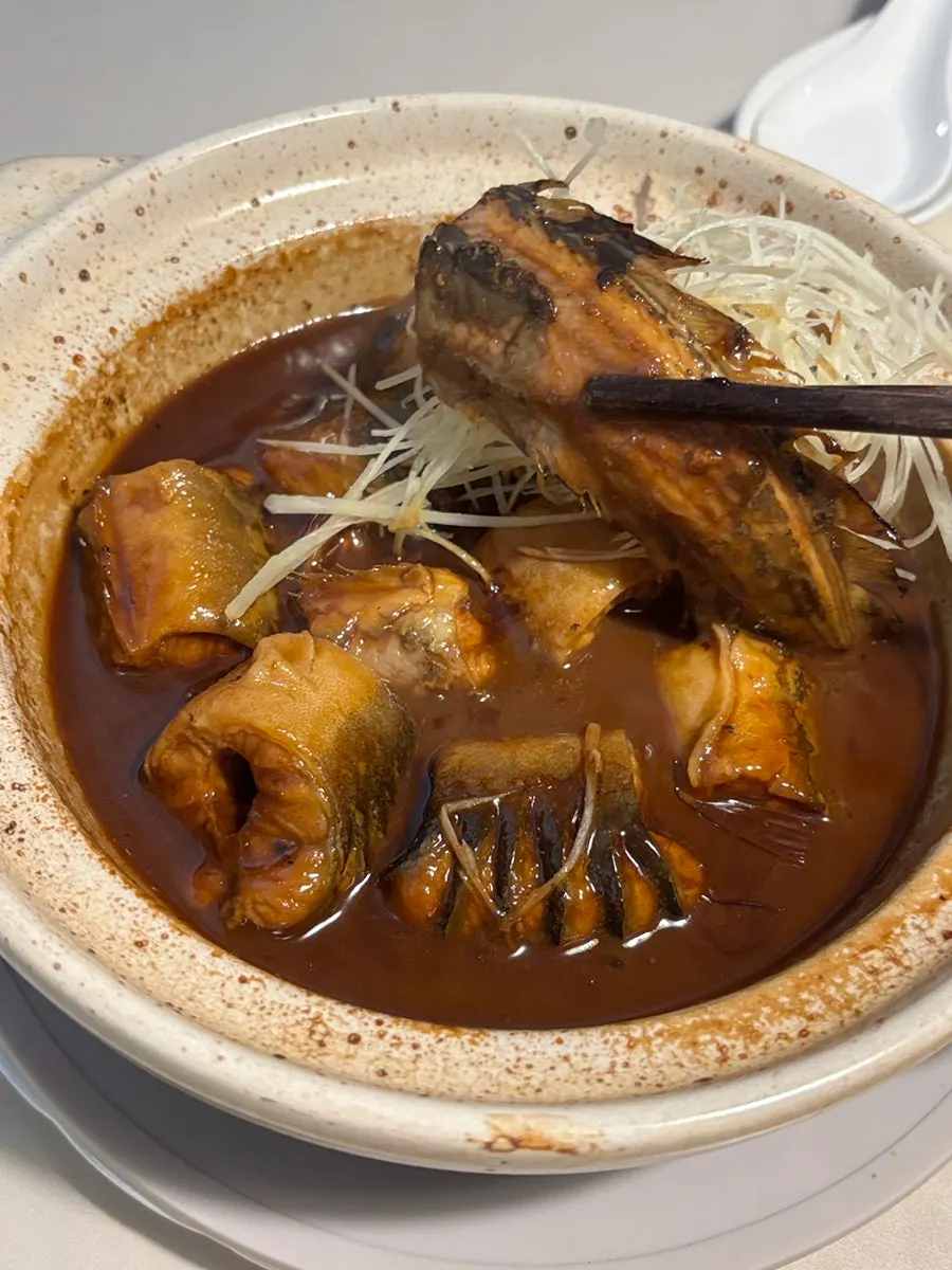 간장소스에 졸인 중국식 통장어 조림
