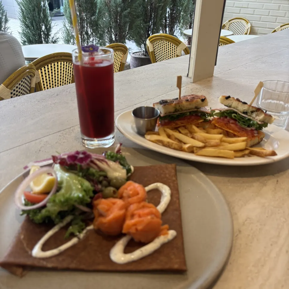 Brunch spread set on the table at Le Bon Goûter