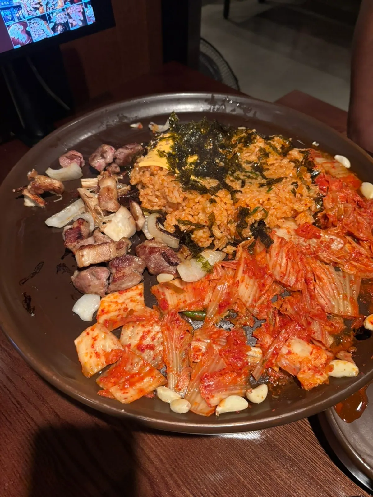 Fried rice stir-fried with pork fat and kimchi
