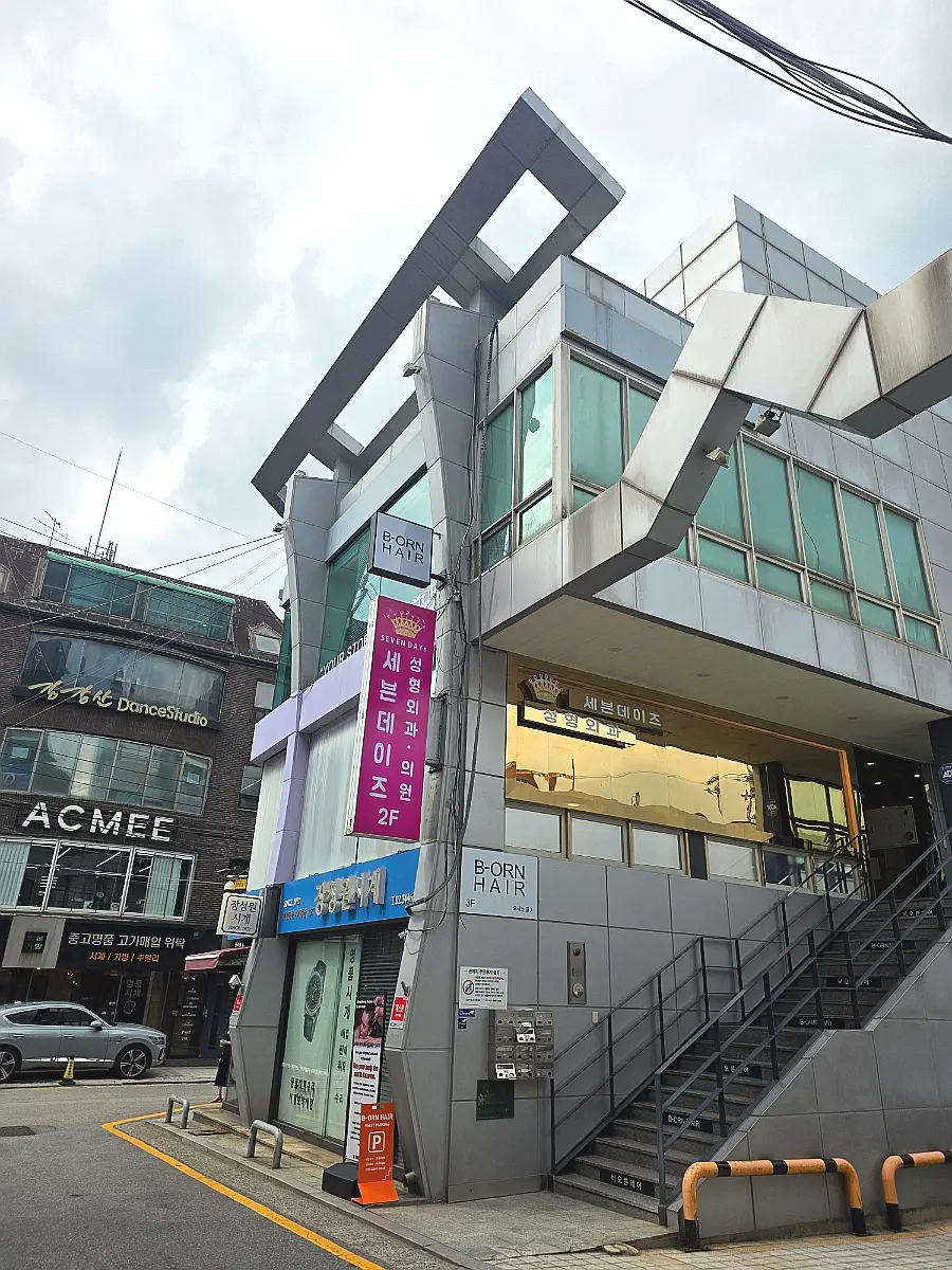 비오른헤어 압구정로데오점 외부와 입구
