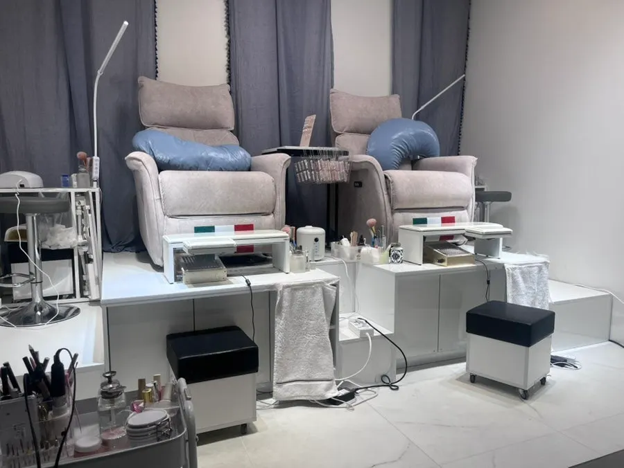 Clean and cozy interior at Naeil Didi