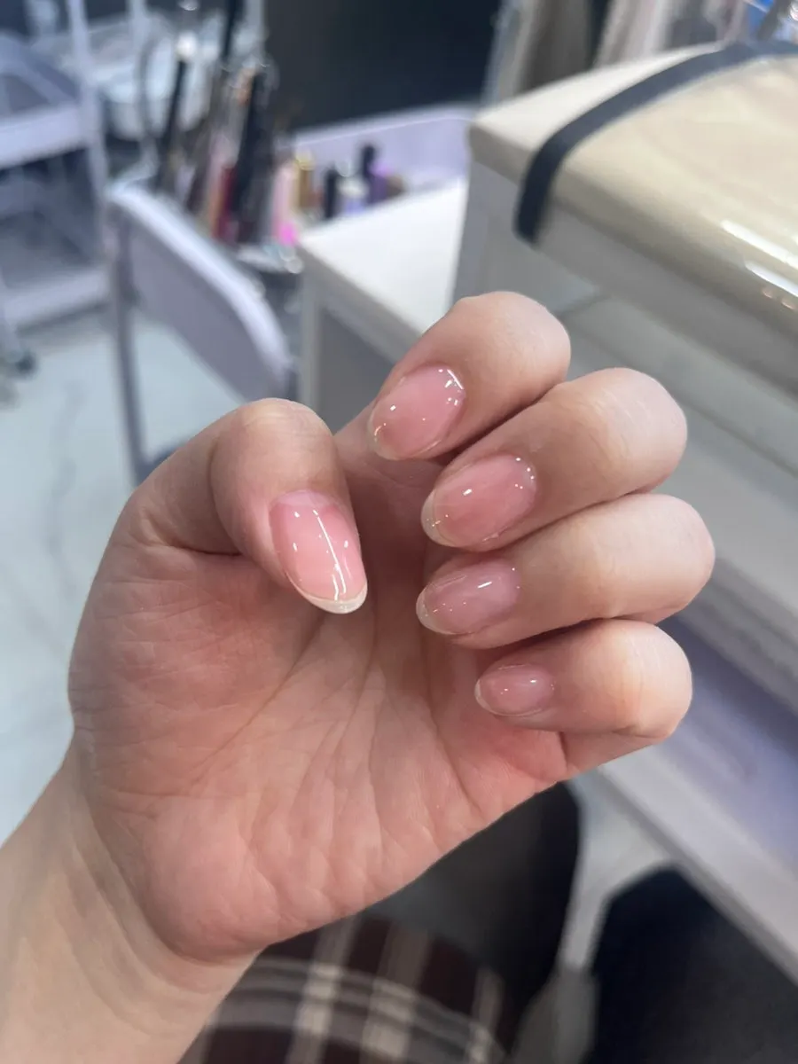Choosing from the recommended nail shapes