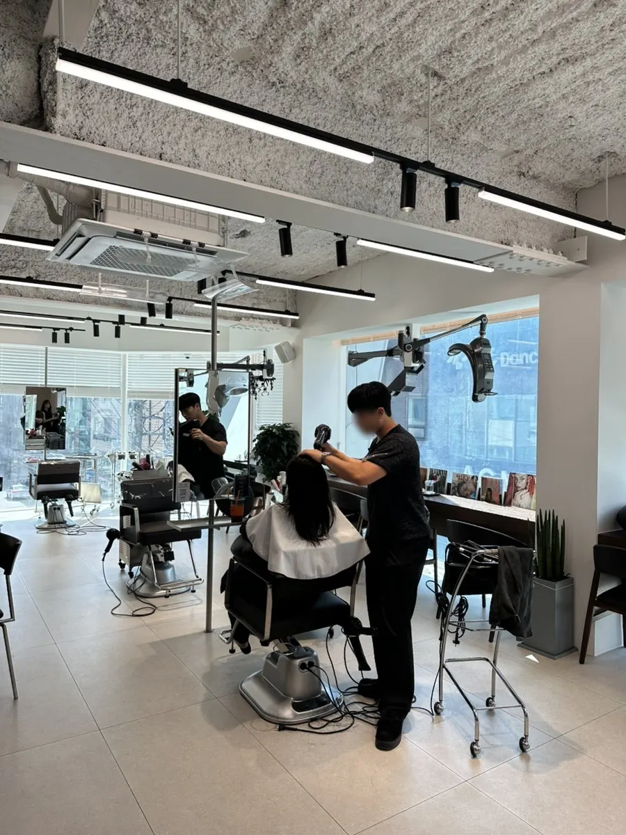 ビオルンヘア店内スペース