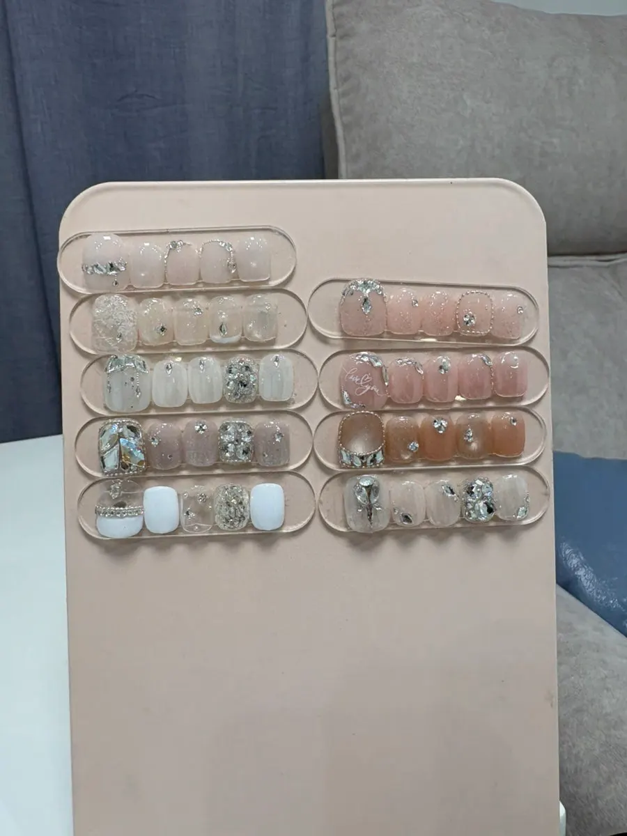 내일디디 네일 컬러 진열