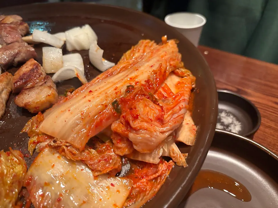 고기 기름에 구운 김치