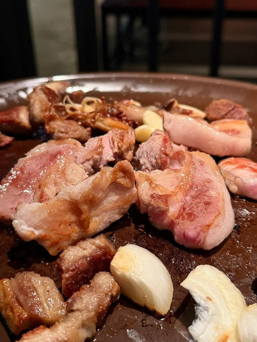 Extra order of low-temperature-aged gabrisal