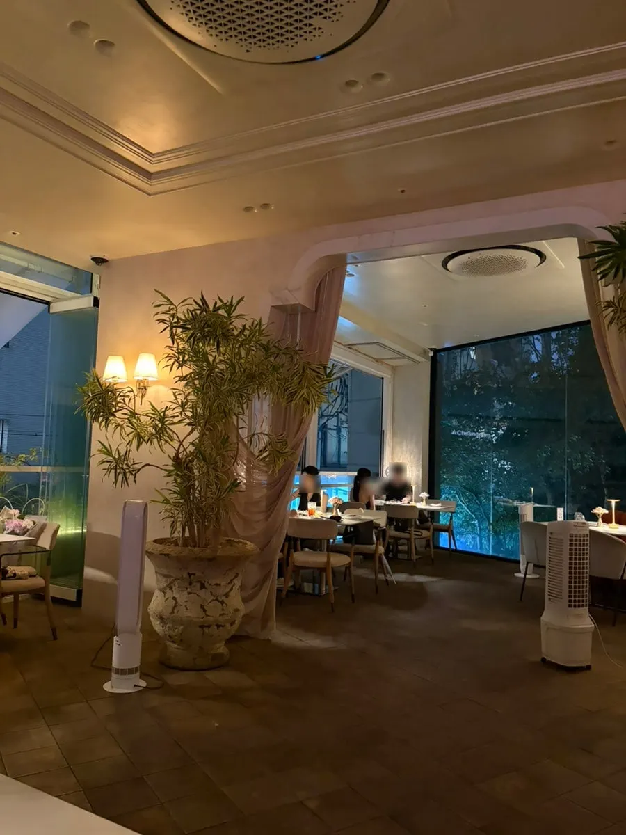 Terrace tables and chairs arrangement