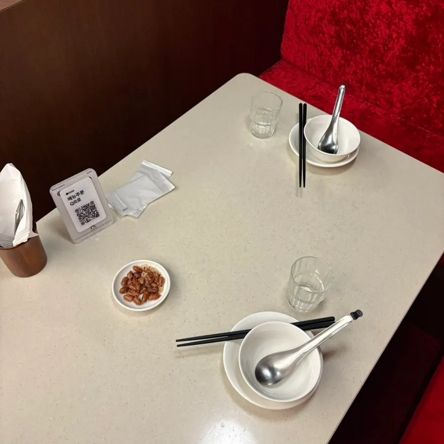 A calm space for enjoying a meal slowly