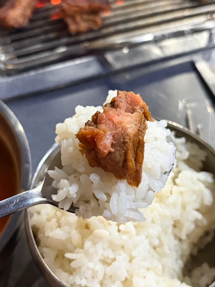 숯불 향이 오른 왕갈비