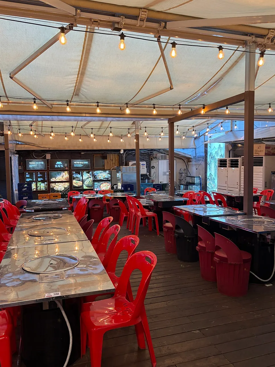Indoor sofa seating area at Chobeoljip