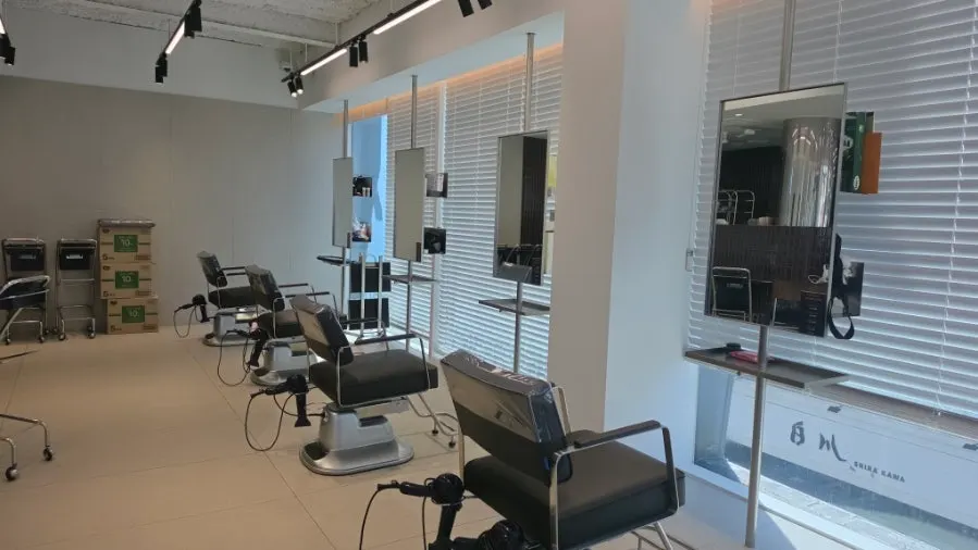View of service seating at Biorn Hair Apgujeong Rodeo