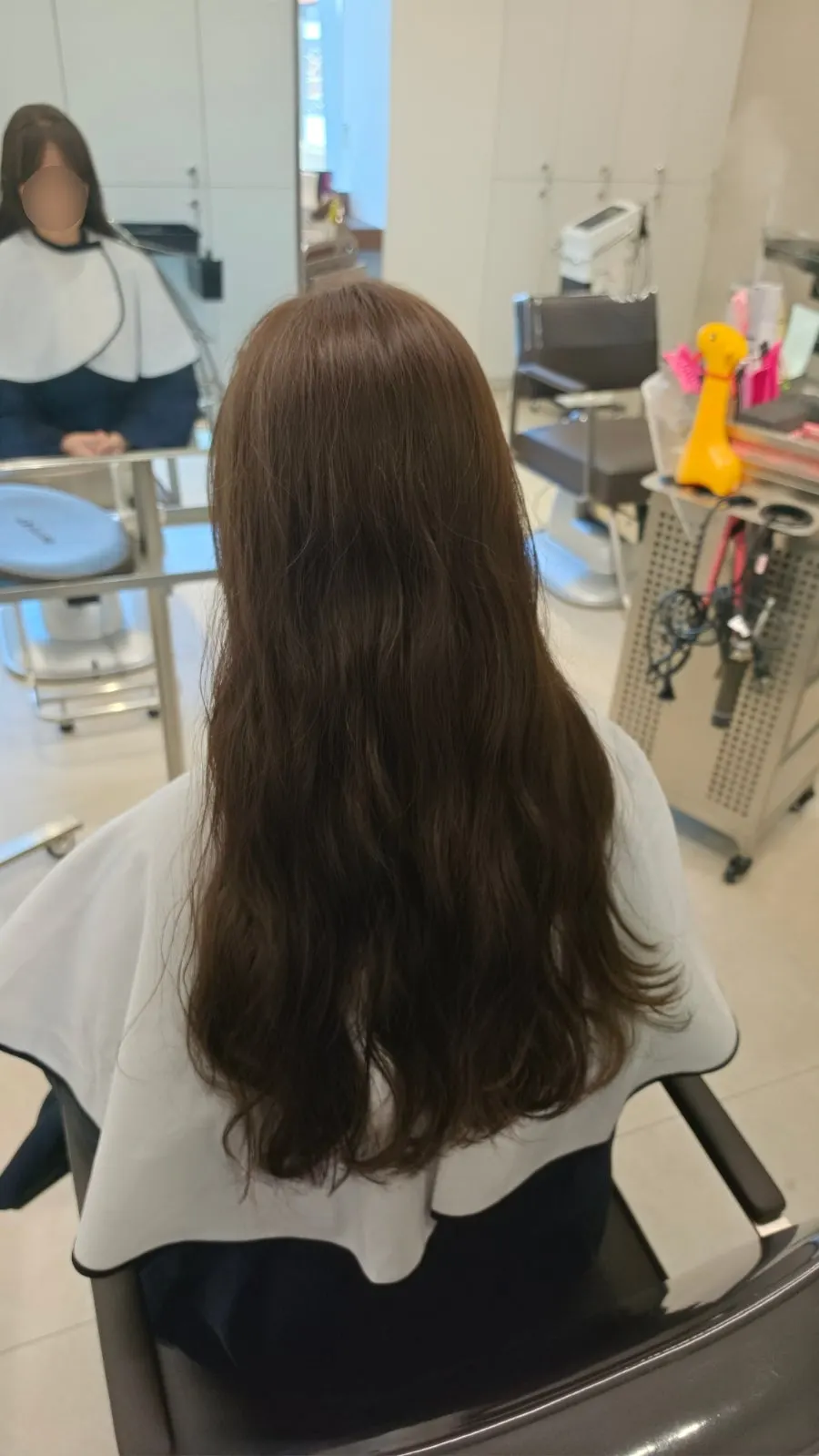 Ends matched to the rest of the hair after dyeing