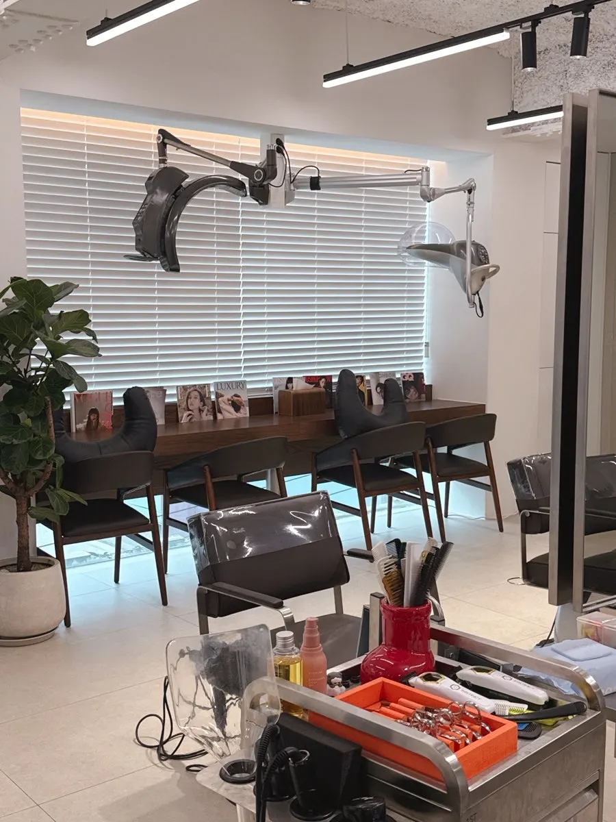 Interior of Biorn Hair Apgujeong Rodeo