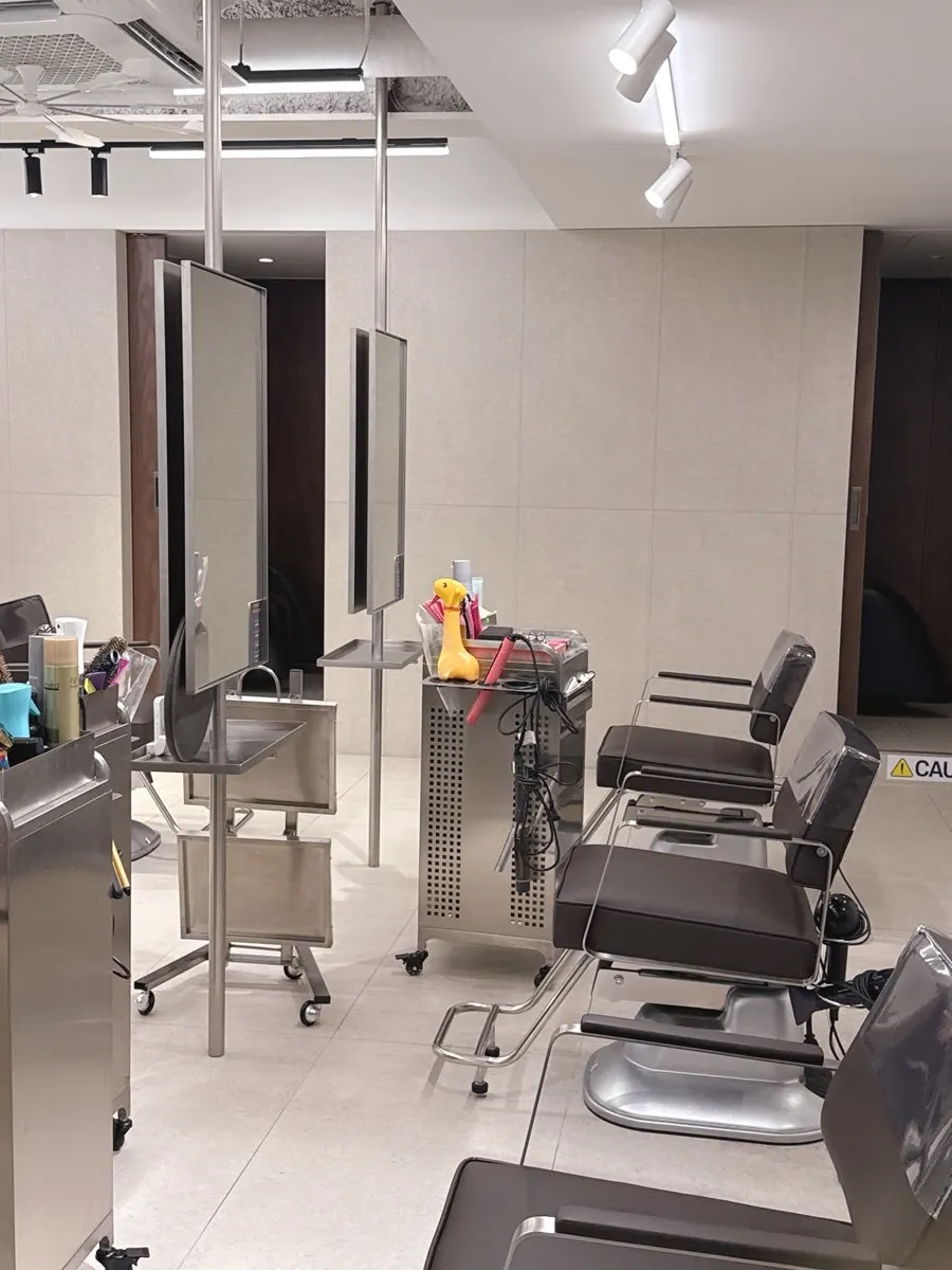Treatment seating area at Biorn Hair Apgujeong Rodeo