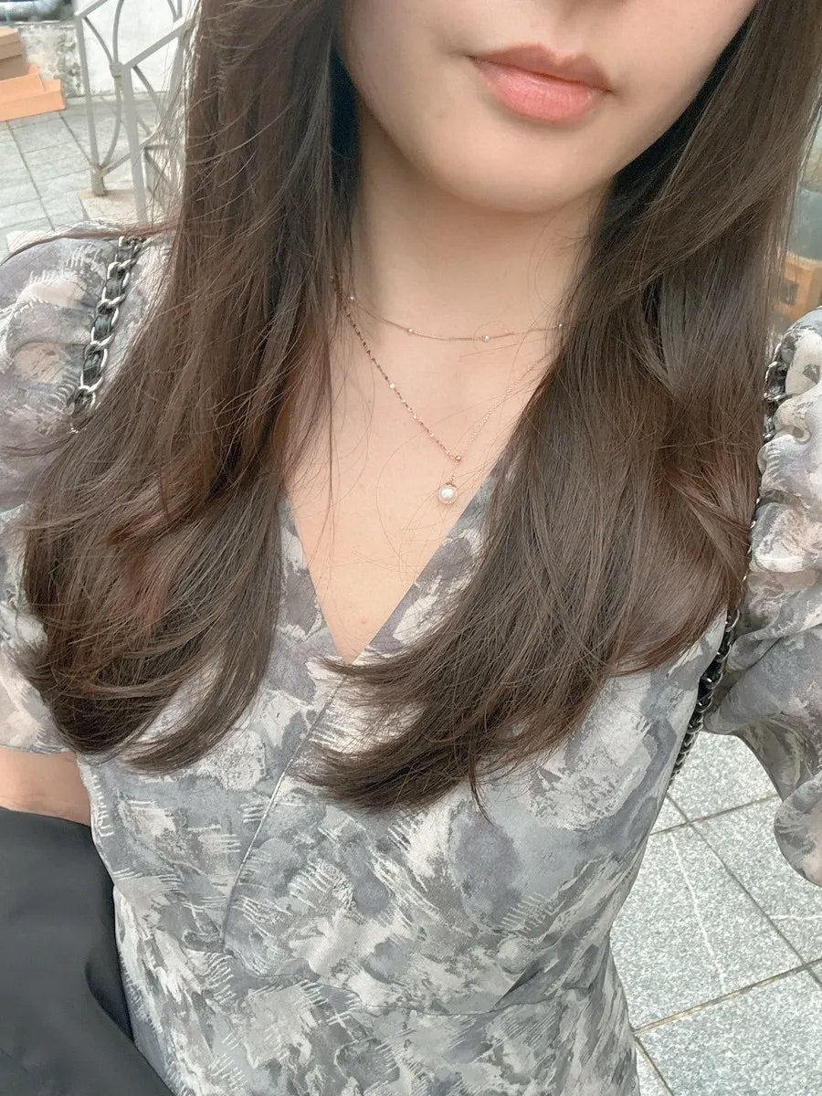 Glossy hair after the inner keratin clinic
